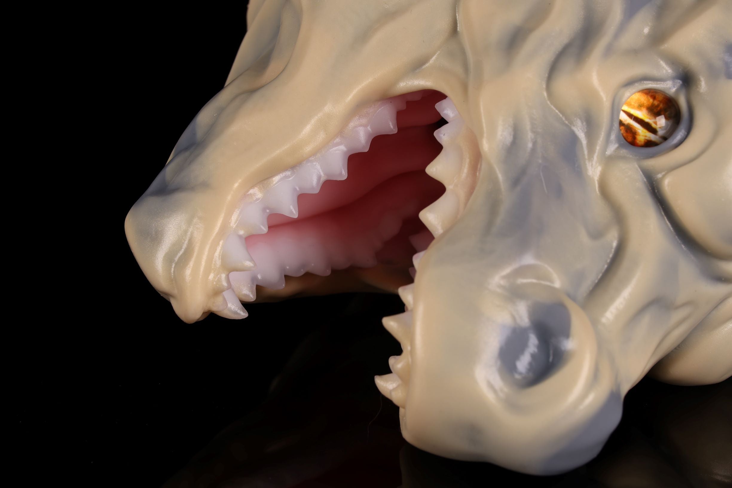 Image of Dragon head Masturbator:Phosphorus Rock Dragon head - Mystic Flame