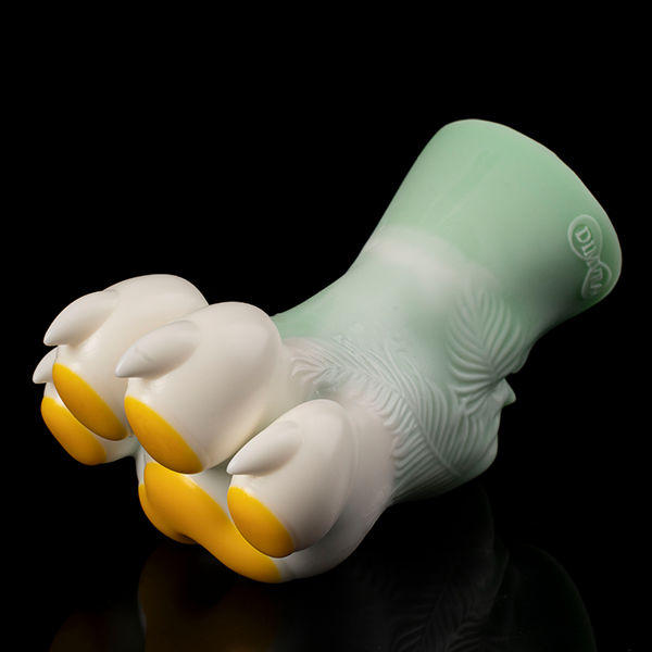 Aqua’s Claw