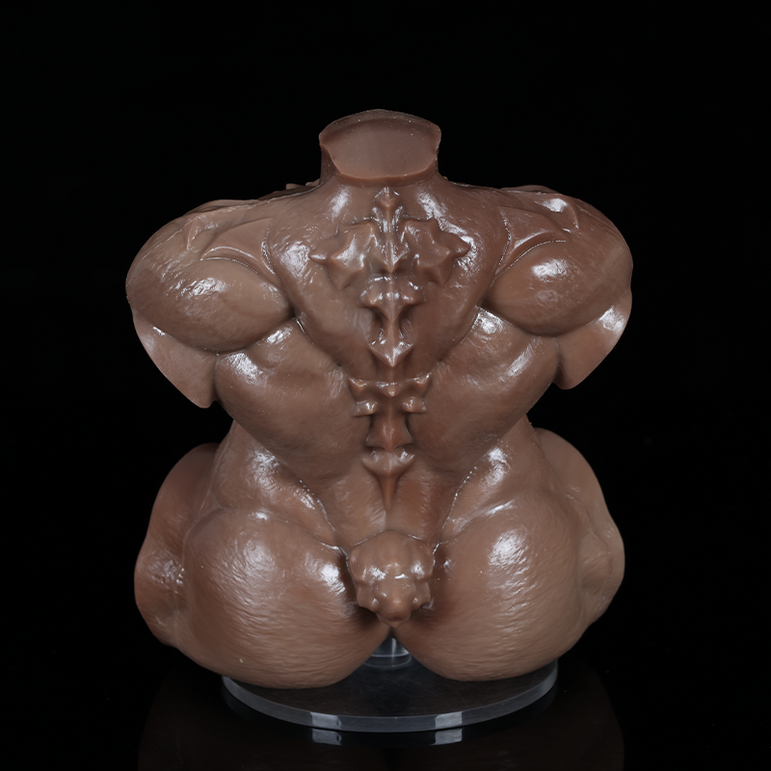 Back view of Gryn's Body