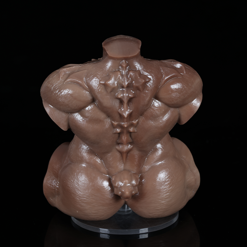 Back view of Gryn's Body