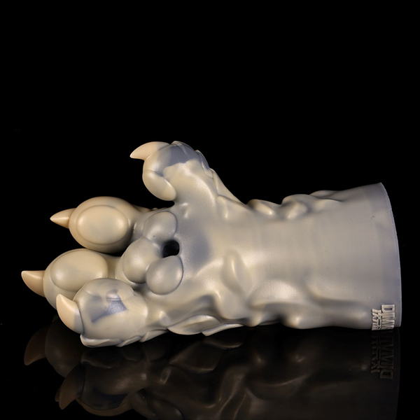 Back view of Phosphorus Rock Dragon Claw