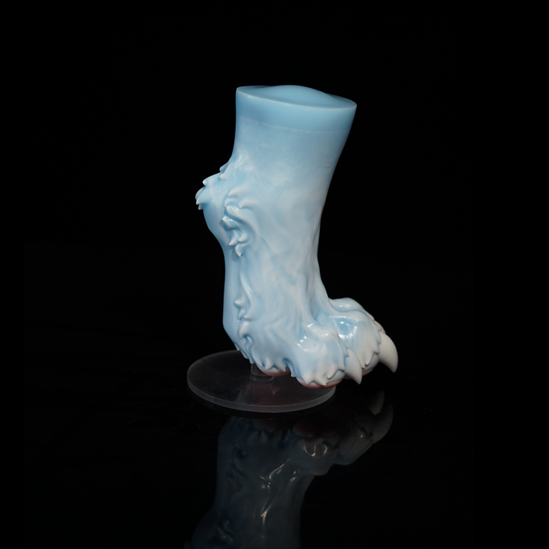 Ghost Moon Fox Single Claw Side View