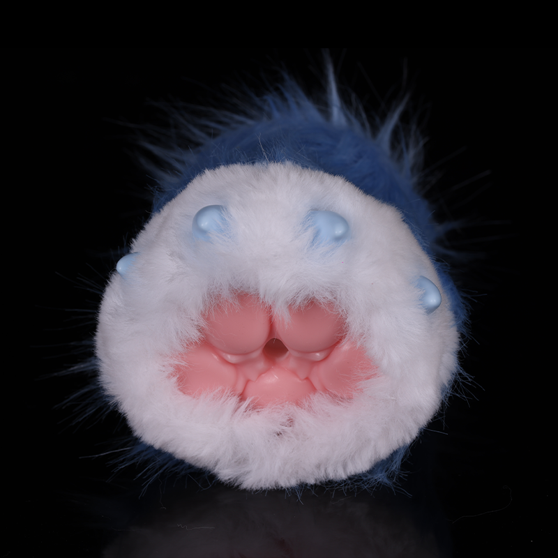 I really wish I could own Blue Sakura Moon Kitsune and its plush clothing.