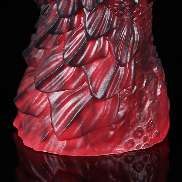 Ignar’s Magma Claw Stroker red-black dragon scale texture detail