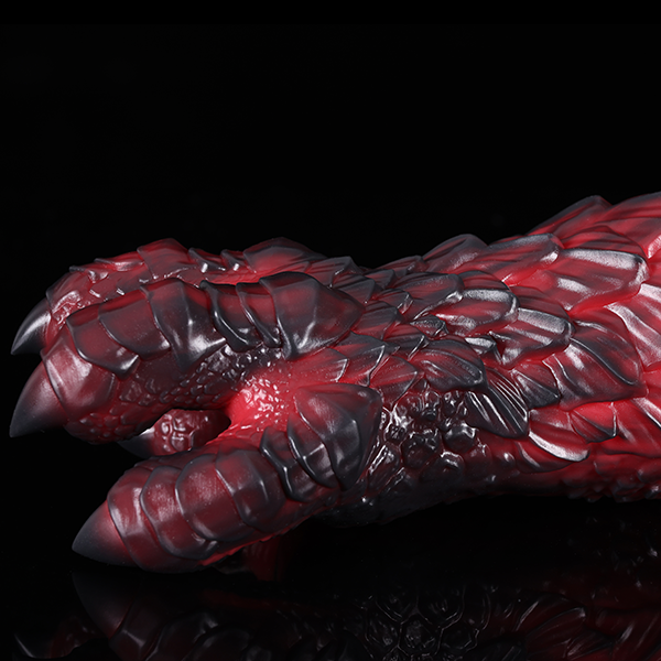 Ignar’s Magma Claw fantasy silicone dragon claw design