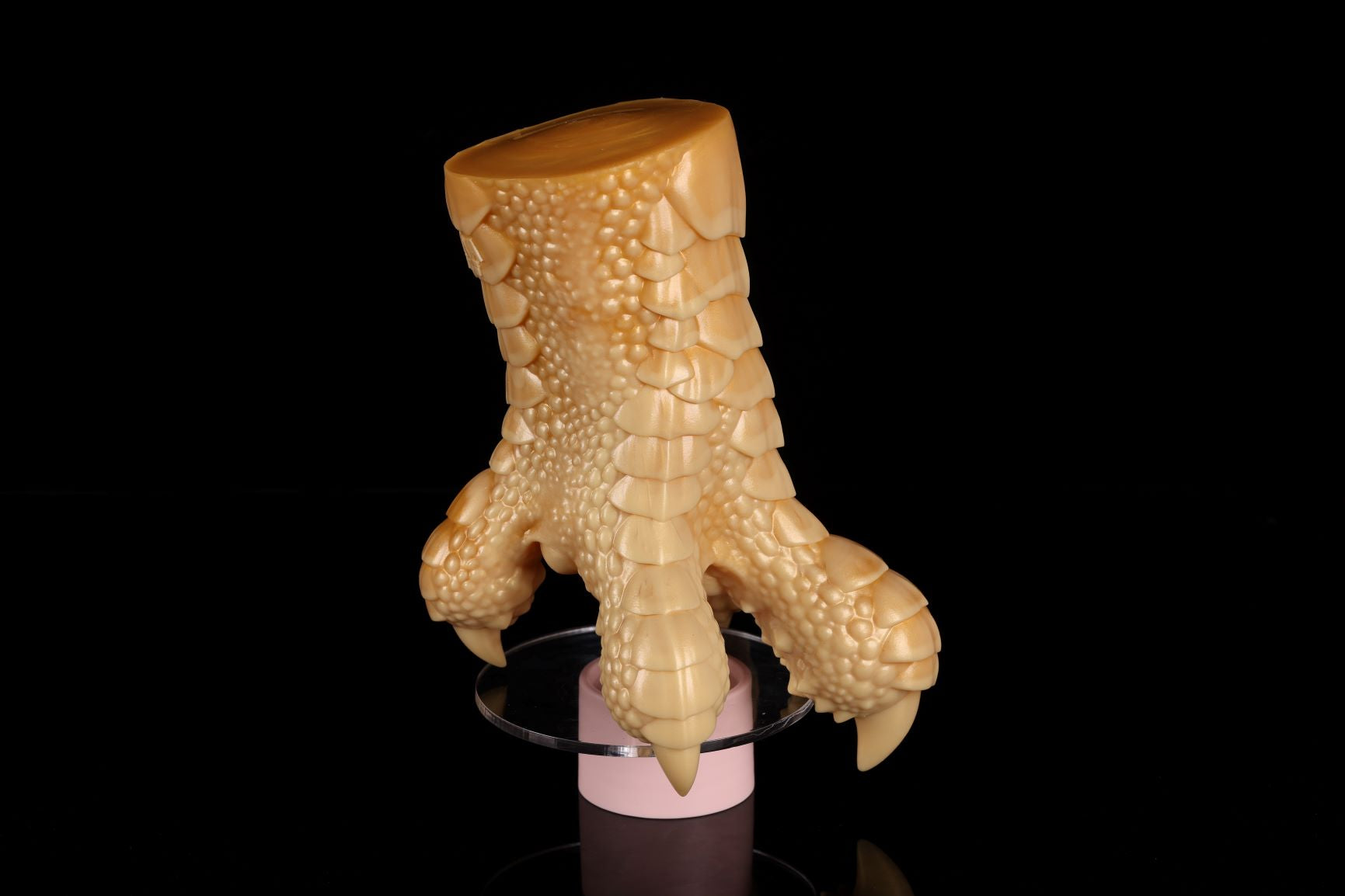 Image of Eagle Claw Masturbator:Golden Claw Falcon - Jiujiu