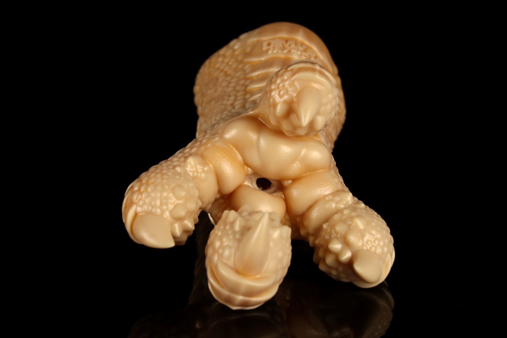 Eagle Claw Masturbator:Golden Claw Falcon - Jiujiu