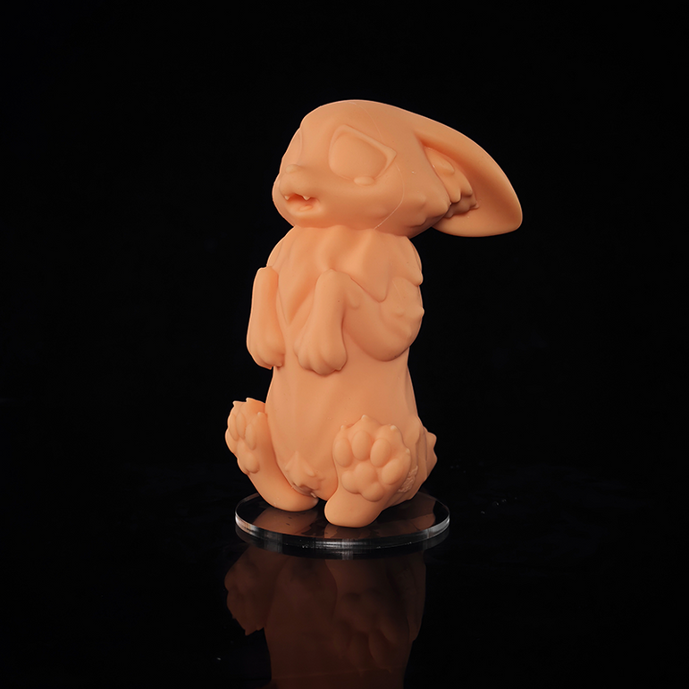 The cunning embracer, Lila - Lila's side view