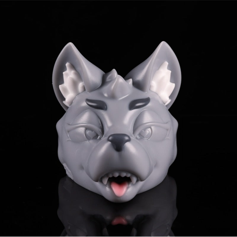 Yue Wu – Gray-Eyed Wolf