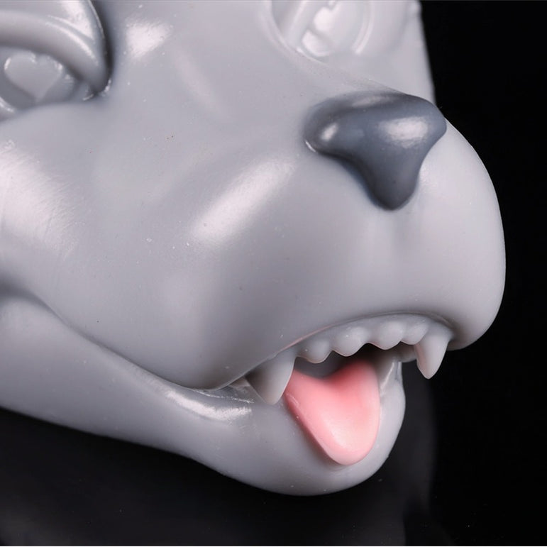 Yue Wu single-channel fantasy collectible side angle view