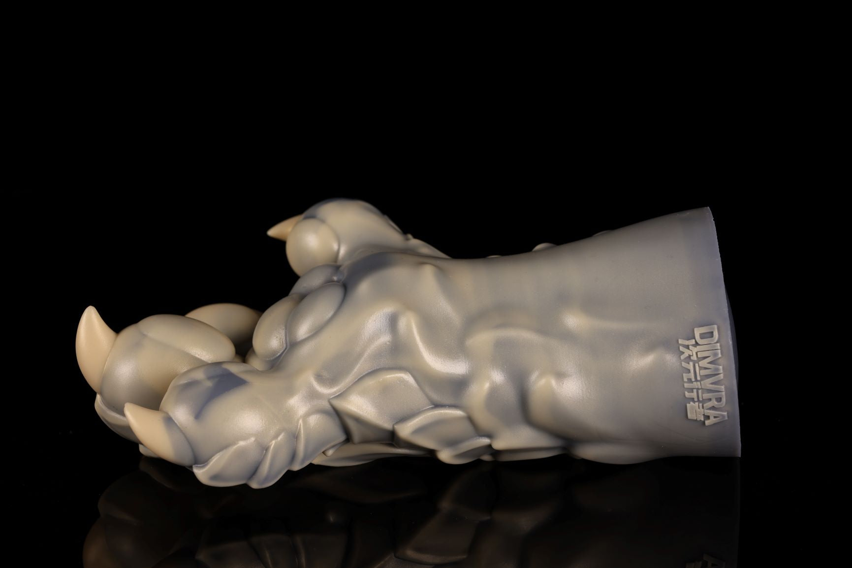 Image of Dragon Talon Fantasy Stroker Premium Design Body-Safe